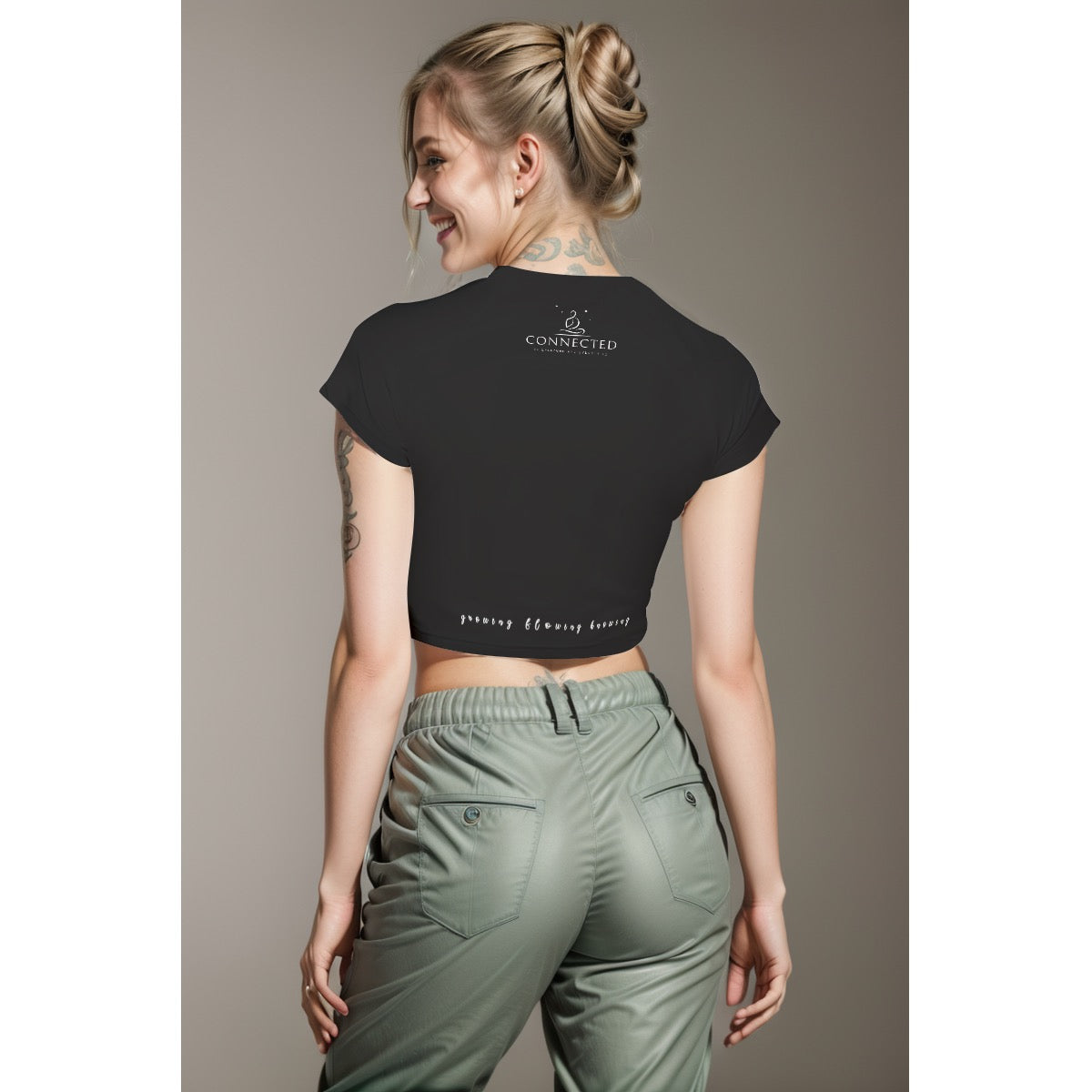 Connected Collection Women's Raglan Cropped T-shirt