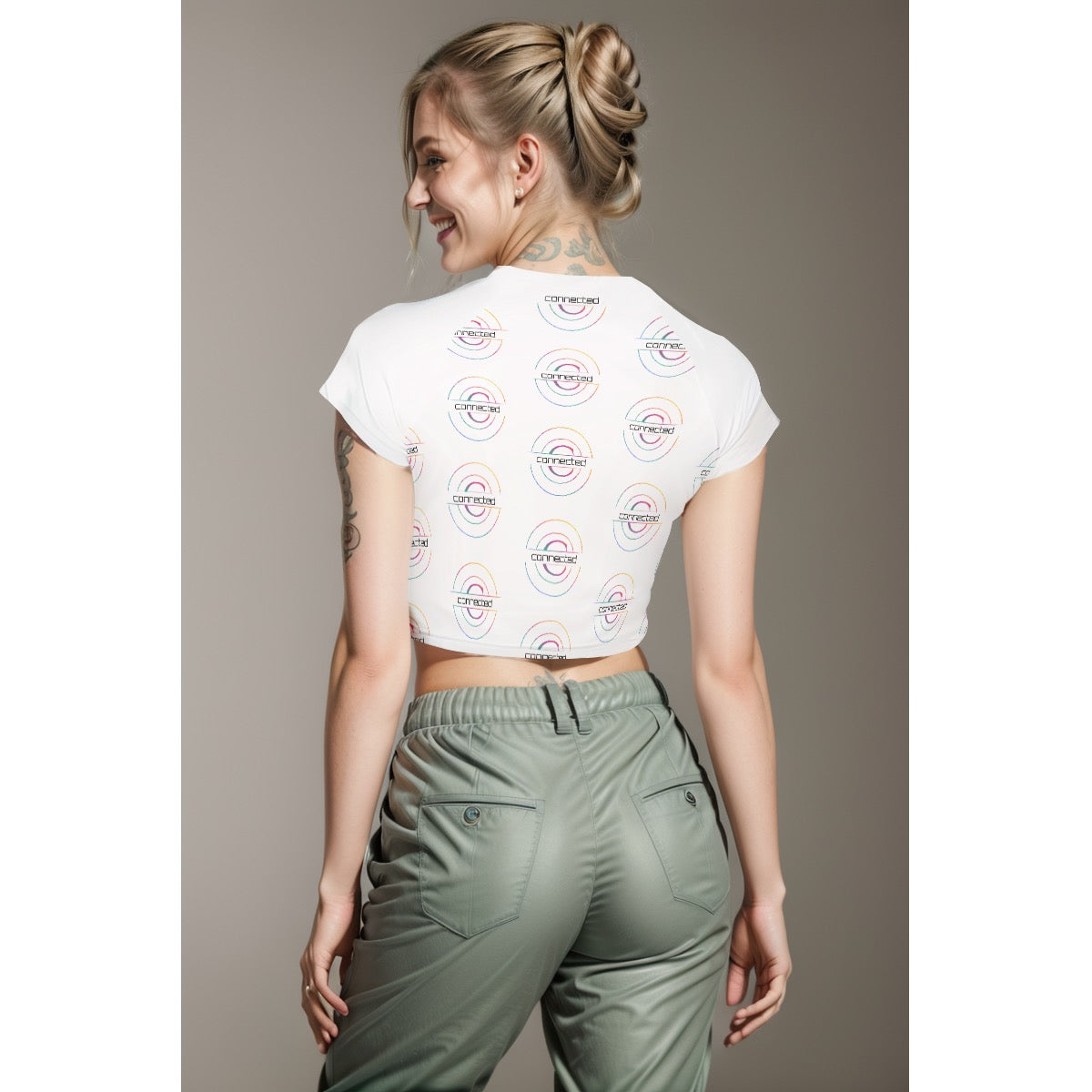 Connected Collection Women's Raglan Cropped T-shirt